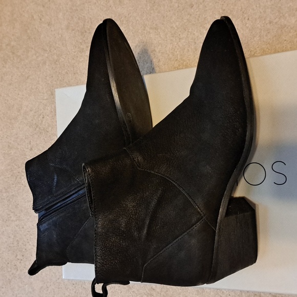 Sole Society Black Leather booties - Picture 2 of 5